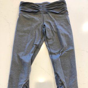 LULULEMON Embrace Crop - Heathered Blurred Grey